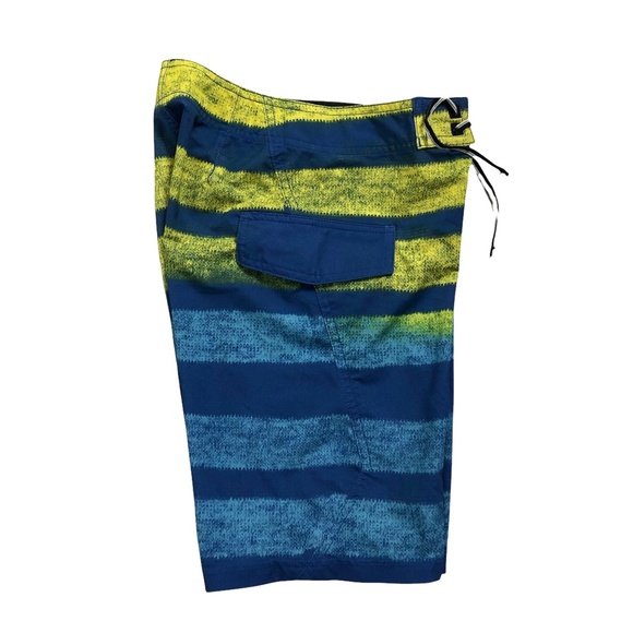 Boys Swim DC Apparel TITANIUMBY BOARDSHORT in Bright Blue 24 - Picture 3 of 5